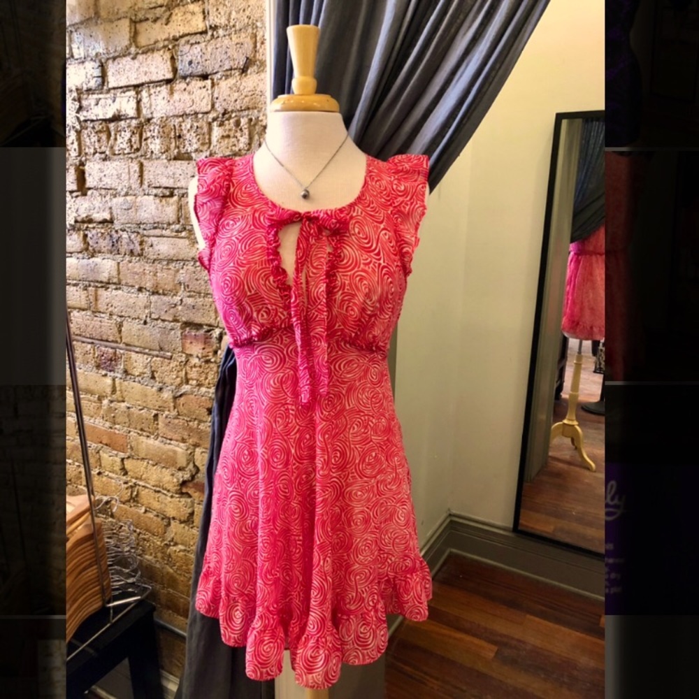 Betsy’s Johnson pink dress size M